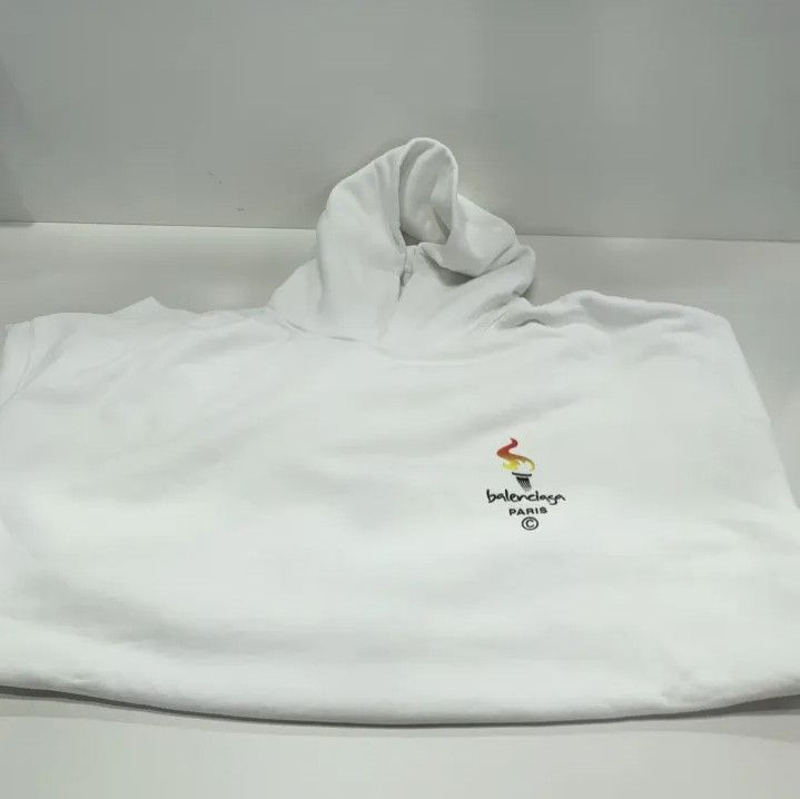 Balenciaga Balenciaga White Long Sleeve Hoodie with Logo Size US S / EU 44-46 / 1 - 8 Thumbnail
