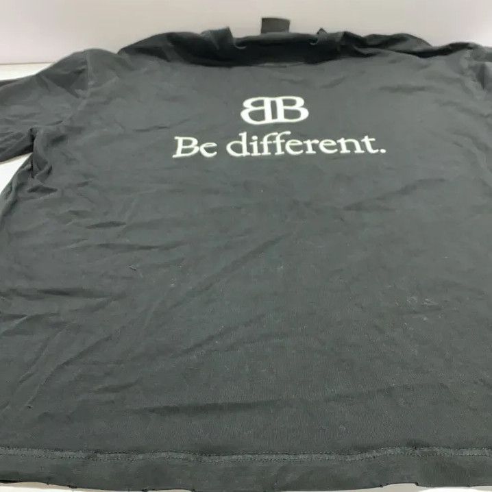 Balenciaga Balenciaga Be Different Embroidered Black T-Shirt Size US M / EU 48-50 / 2 - 11 Thumbnail