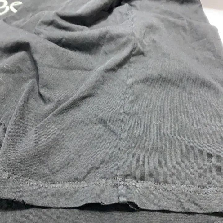 Balenciaga Balenciaga Be Different Embroidered Black T-Shirt Size US M / EU 48-50 / 2 - 12 Thumbnail