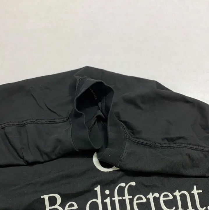 Balenciaga Balenciaga Be Different Embroidered Black T-Shirt Size US M / EU 48-50 / 2 - 9 Thumbnail