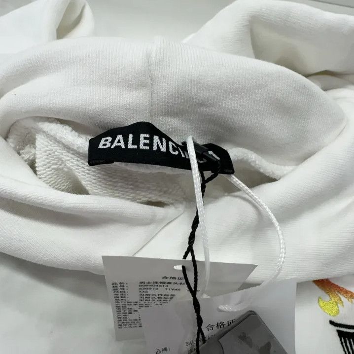 Balenciaga Balenciaga White Graphic Print Long Sleeve Hoodie Size US XXS / EU 40 - 5 Thumbnail