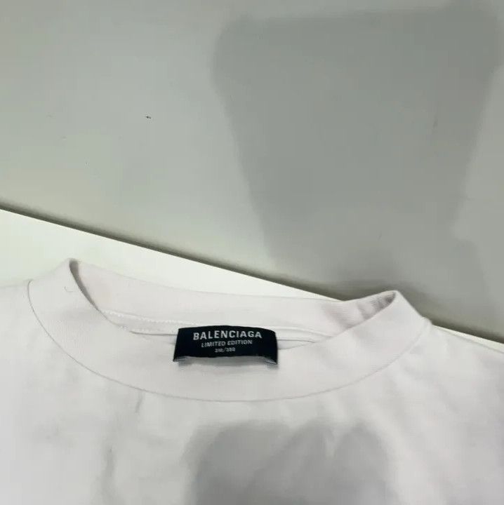 Balenciaga Balenciaga White Graphic Long Sleeve T-Shirt Size US S / EU 44-46 / 1 - 6 Thumbnail
