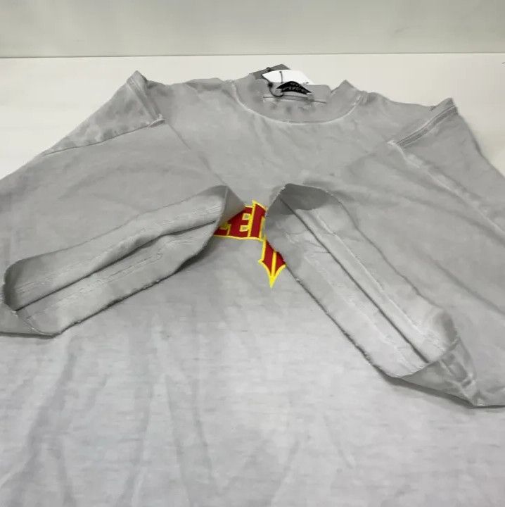 Balenciaga Balenciaga SS22 Metallica Print Short Sleeve T-Shirt Size US M / EU 48-50 / 2 - 10 Thumbnail