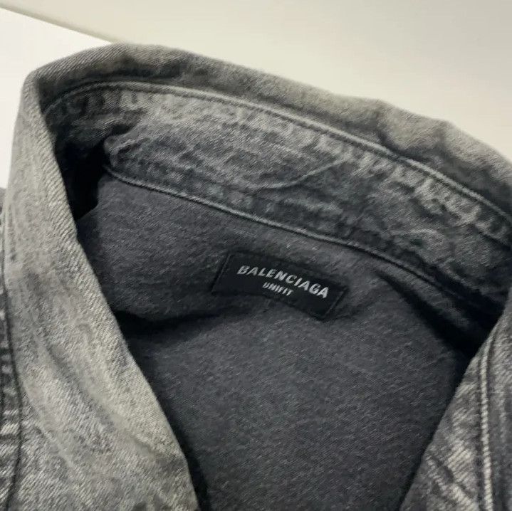 Balenciaga Balenciaga SS21 Ripped Denim Long Sleeve Shirt Size US M / EU 48-50 / 2 - 6 Thumbnail