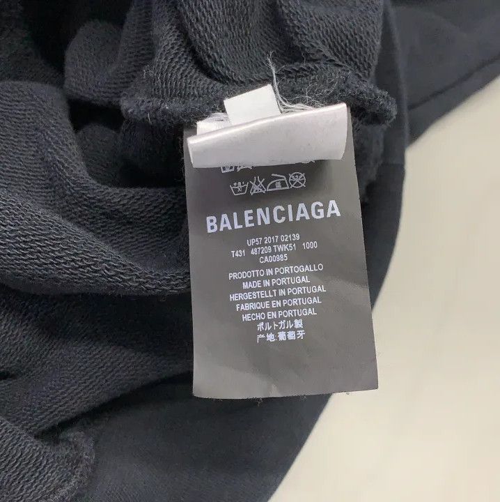 Balenciaga Balenciaga Sinner Hoodie in Black Size US S / EU 44-46 / 1 - 8 Thumbnail