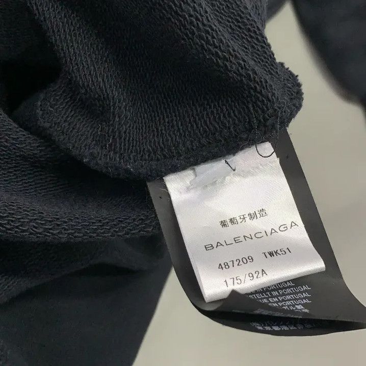 Balenciaga Balenciaga Sinner Hoodie in Black Size US S / EU 44-46 / 1 - 13 Thumbnail