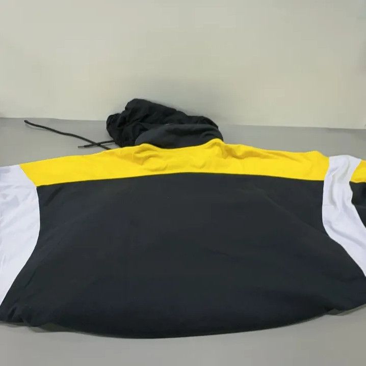 Balenciaga Balenciaga Color-Blocked Long Sleeve Sweatshirt for Men Size US L / EU 52-54 / 3 - 17 Thumbnail