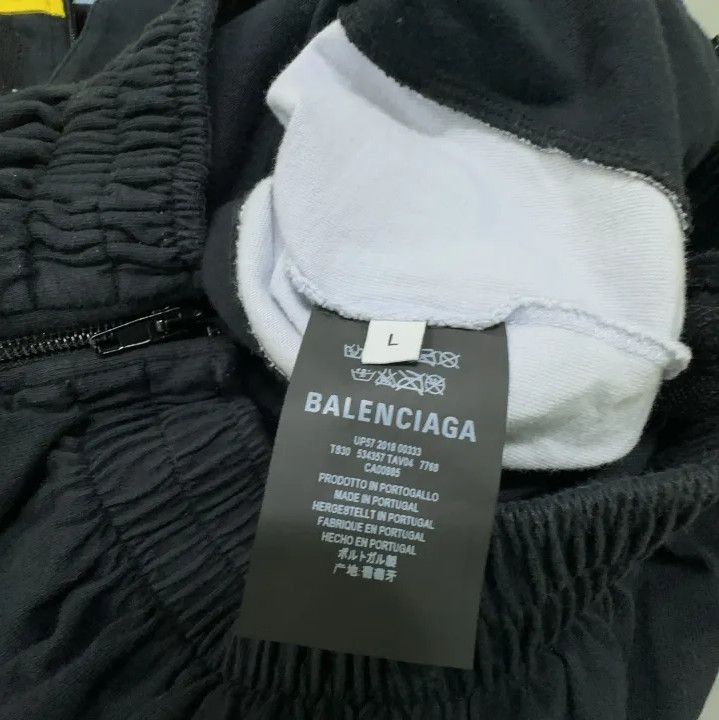Balenciaga Balenciaga Color-Blocked Long Sleeve Sweatshirt for Men Size US L / EU 52-54 / 3 - 4 Thumbnail