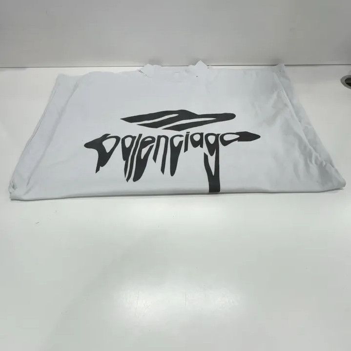 Balenciaga Balenciaga Logo Print Round Neck T-Shirt Size US M / EU 48-50 / 2 - 14 Thumbnail