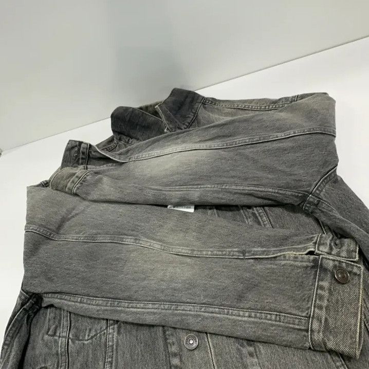 Balenciaga Balenciaga Men’s Vintage Wash Denim Jacket Size US L / EU 52-54 / 3 - 11 Thumbnail