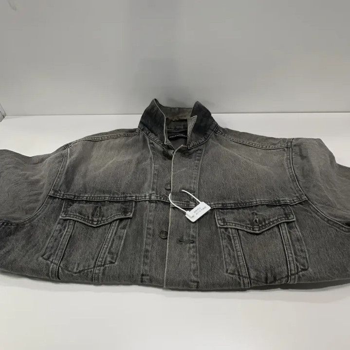 Balenciaga Balenciaga Men’s Vintage Wash Denim Jacket Size US L / EU 52-54 / 3 - 8 Thumbnail