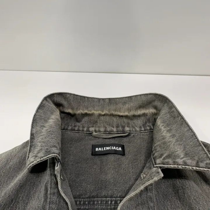 Balenciaga Balenciaga Men’s Vintage Wash Denim Jacket Size US L / EU 52-54 / 3 - 7 Thumbnail