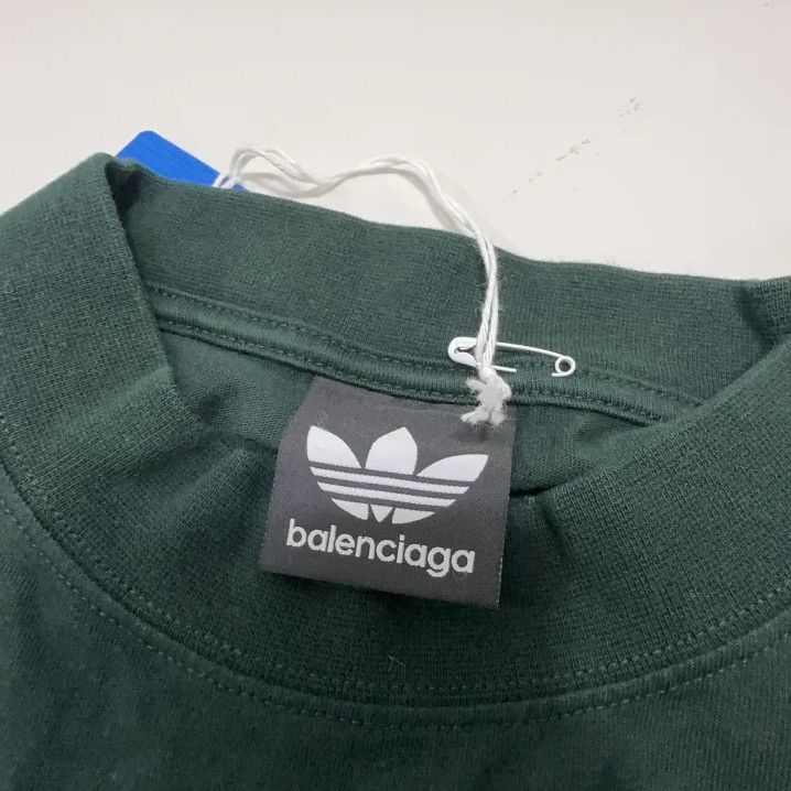 Balenciaga Balenciaga x Adidas Oversized Crew Neck Tee Size US M / EU 48-50 / 2 - 5 Thumbnail
