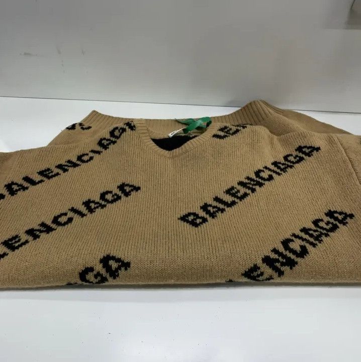 Balenciaga Balenciaga Logo Knit Sweater in Beige Size US XS / EU 42 / 0 - 11 Thumbnail