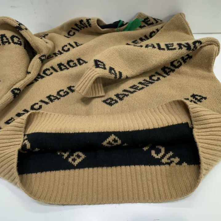 Balenciaga Balenciaga Logo Knit Sweater in Beige Size US XS / EU 42 / 0 - 9 Thumbnail