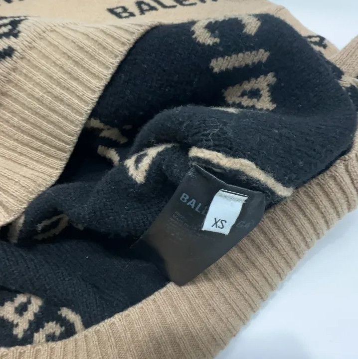 Balenciaga Balenciaga Logo Knit Sweater for Men, Brown Size US XS / EU 42 / 0 - 4 Thumbnail