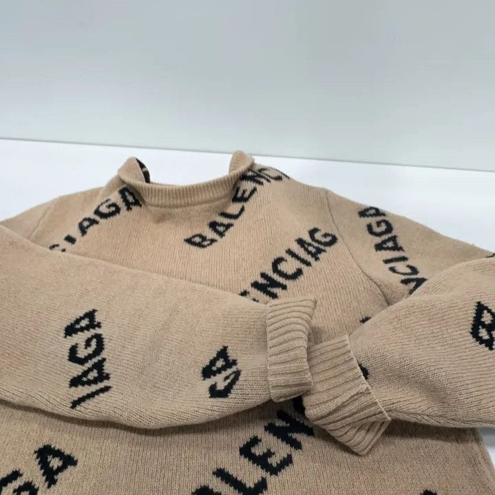 Balenciaga Balenciaga Logo Knit Sweater for Men, Brown Size US XS / EU 42 / 0 - 9 Thumbnail