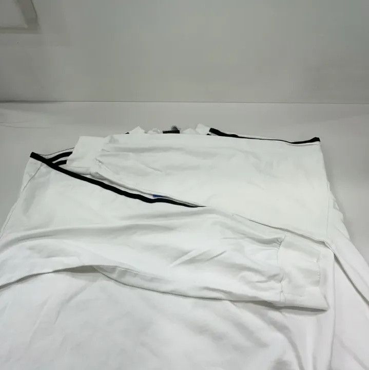Balenciaga Balenciaga x adidas Originals Long Sleeve Tee Size US M / EU 48-50 / 2 - 10 Thumbnail