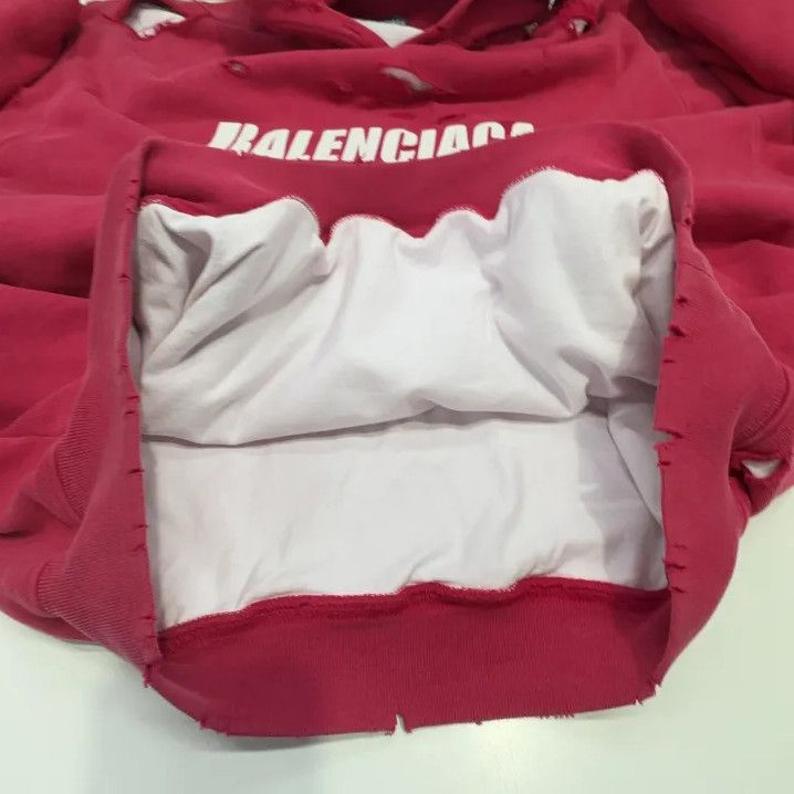 Balenciaga Balenciaga Distressed Logo Red Hoodie for Unisex Size US XS / EU 42 / 0 - 8 Thumbnail