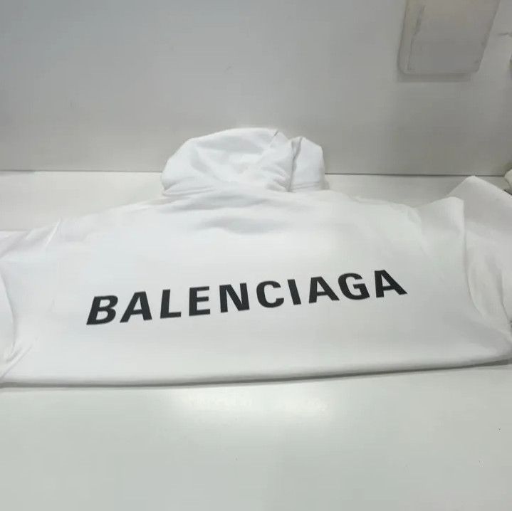 Balenciaga Balenciaga White Hoodie with Back Logo Size US S / EU 44-46 / 1 - 18 Thumbnail