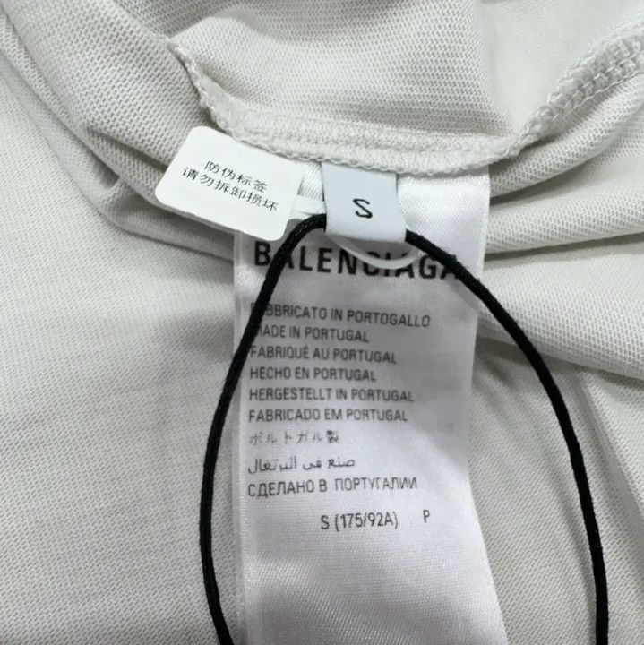 Balenciaga Balenciaga Distressed Round Neck Short Sleeve T-Shirt Size US S / EU 44-46 / 1 - 6 Thumbnail