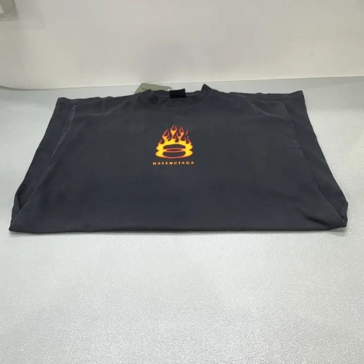 Balenciaga Balenciaga Flame Logo Casual Black T-Shirt Size US M / EU 48-50 / 2 - 14 Thumbnail