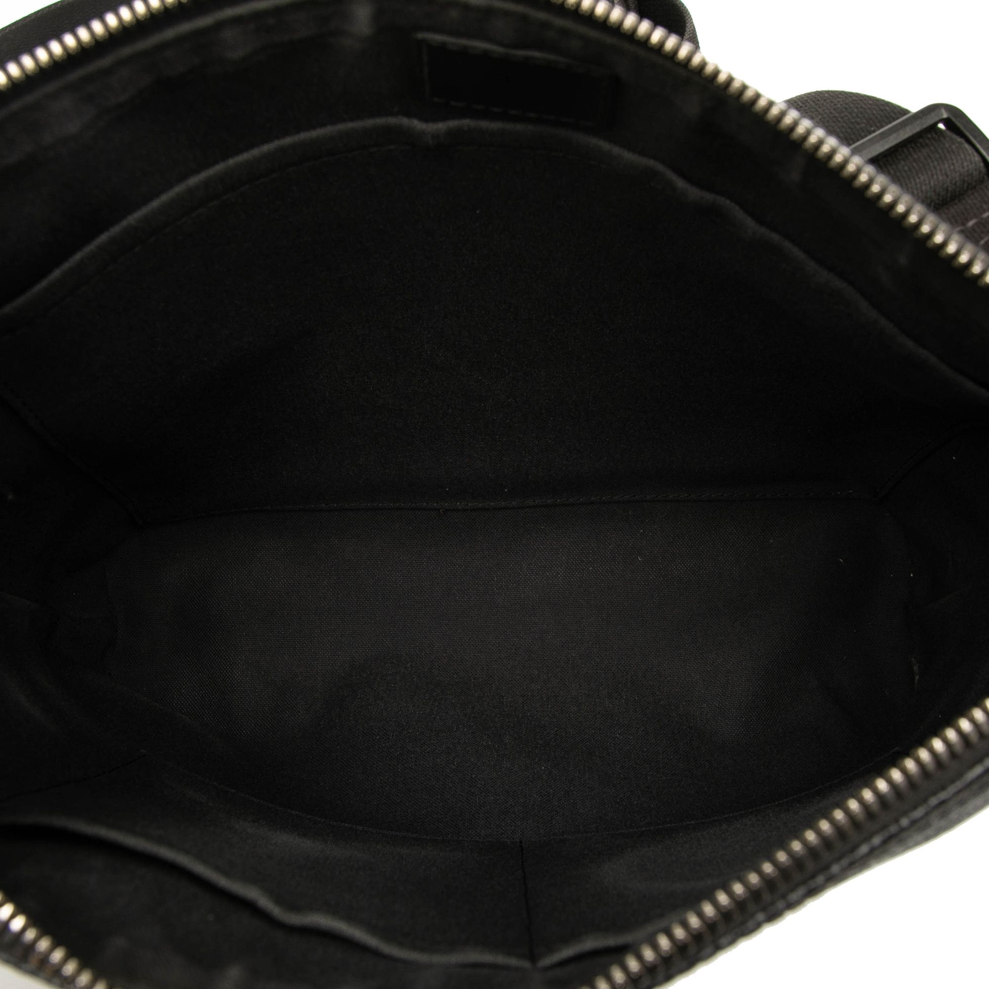 Louis Vuitton Louis Vuitton Damier Graphite Mick PM Size ONE SIZE - 4 Thumbnail