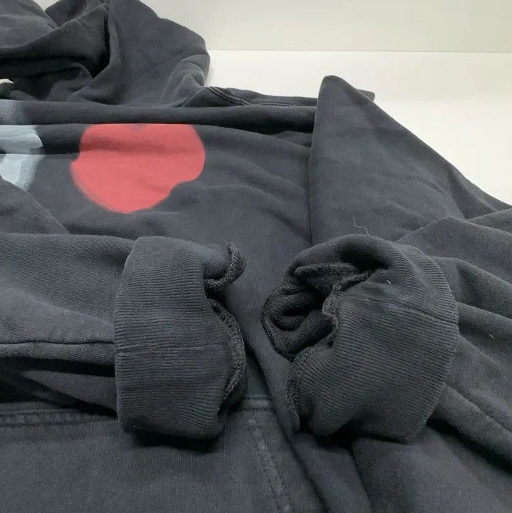 Balenciaga Balenciaga SS23 Black Hoodie with Heart Print Size US XL / EU 56 / 4 - 10 Thumbnail