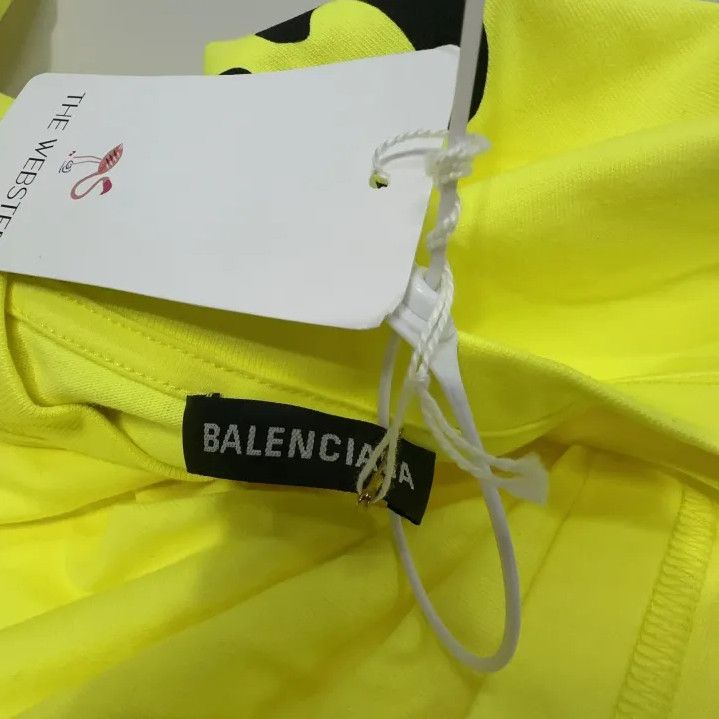 Balenciaga Balenciaga Neon Green Logo Graphic T-Shirt Size US L / EU 52-54 / 3 - 6 Thumbnail