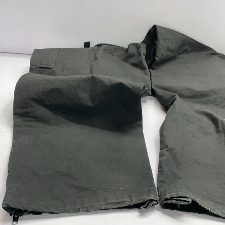 Balenciaga Balenciaga Black Low-Waist Cargo Pants for Men Size US 31 - 14 Thumbnail