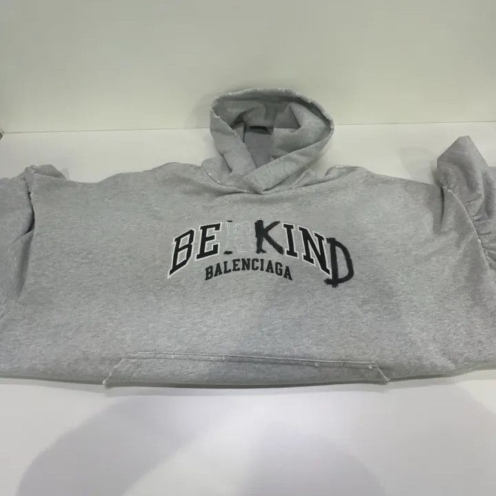 Balenciaga Balenciaga Be Kind Logo Hooded Sweatshirt Size US M / EU 48-50 / 2 - 12 Thumbnail