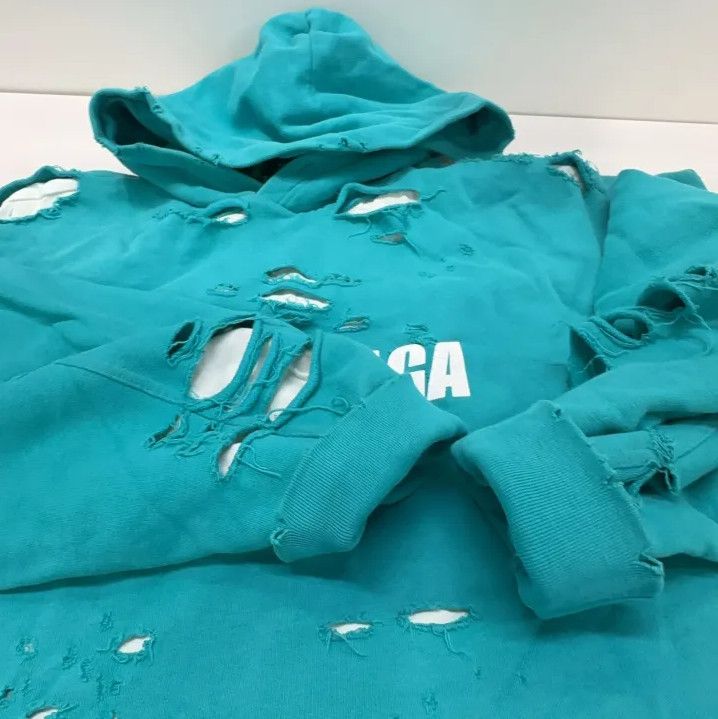 Balenciaga Balenciaga Distressed Hooded Sweatshirt in Light Blue Size US M / EU 48-50 / 2 - 9 Thumbnail