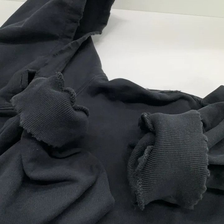 Balenciaga Balenciaga Black Heart Logo Sweatshirt Size US L / EU 52-54 / 3 - 10 Thumbnail