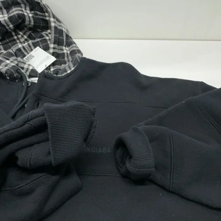 Balenciaga Balenciaga Black Logo Hooded Sweatshirt Size US S / EU 44-46 / 1 - 10 Thumbnail