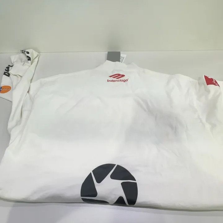 Balenciaga Balenciaga White Long Sleeve Graphic T-Shirt Size US M / EU 48-50 / 2 - 9 Thumbnail