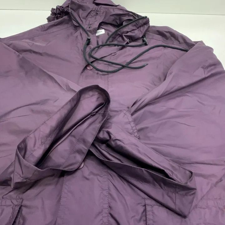 Balenciaga Balenciaga Logo Print Hooded Coat for Men Size US S / EU 44-46 / 1 - 9 Thumbnail
