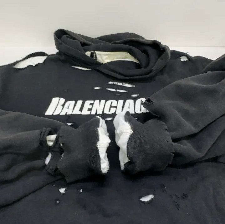 Balenciaga Balenciaga Distressed Black Hoodie for Men Size US XS / EU 42 / 0 - 11 Thumbnail