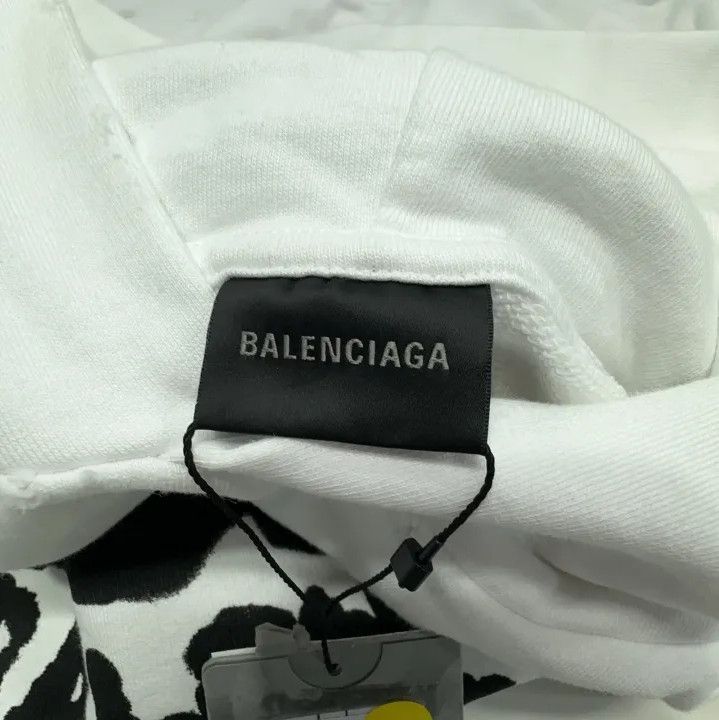 Balenciaga Balenciaga Hand Drawn FW22 Logo Hoodie for Men Size US S / EU 44-46 / 1 - 5 Thumbnail