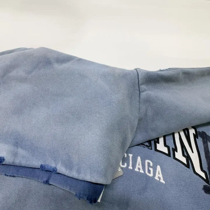 Balenciaga Balenciaga Gradient Logo Hoodie for Men Size US M / EU 48-50 / 2 - 9 Thumbnail