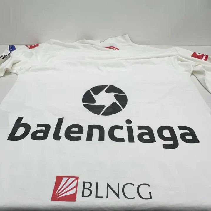 Balenciaga Balenciaga White Long Sleeve Graphic T-Shirt Size US M / EU 48-50 / 2 - 13 Thumbnail