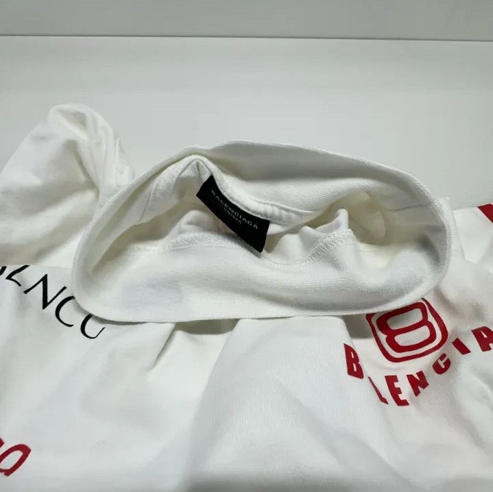 Balenciaga Balenciaga White Long Sleeve Graphic T-Shirt Size US M / EU 48-50 / 2 - 7 Thumbnail