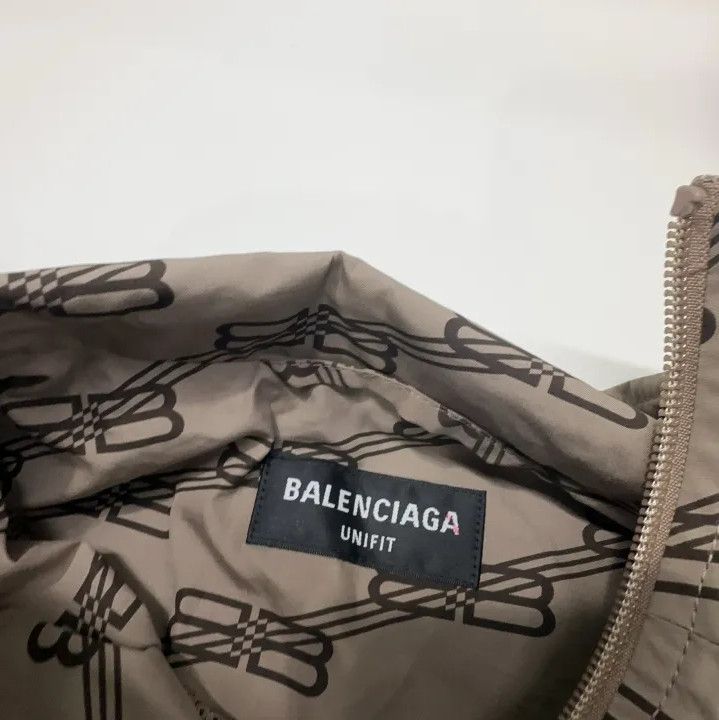 Balenciaga Balenciaga SS22 Logo Zip-Up Jacket in Brown Size US XXS / EU 40 - 7 Thumbnail