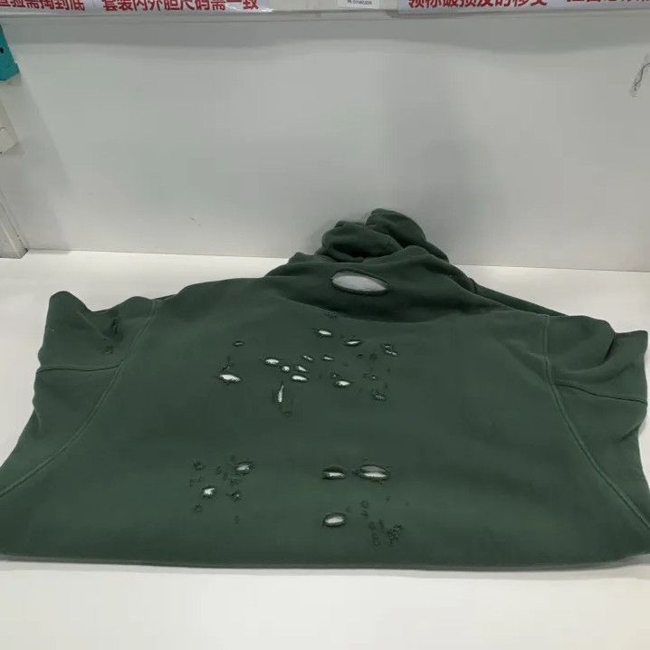Balenciaga Balenciaga Destroyed Logo Print Hoodie in Green Size US XS / EU 42 / 0 - 15 Thumbnail