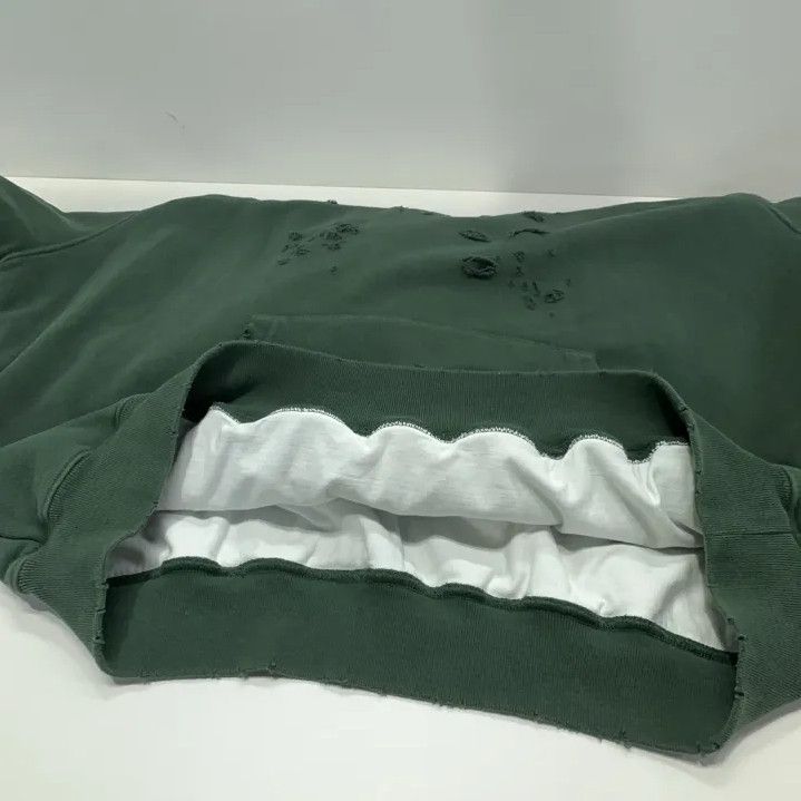 Balenciaga Balenciaga Destroyed Logo Print Hoodie in Green Size US XS / EU 42 / 0 - 12 Thumbnail