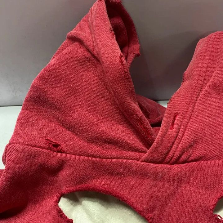 Balenciaga Balenciaga Red Hooded Sweatshirt with Distressed Details Size US M / EU 48-50 / 2 - 8 Thumbnail