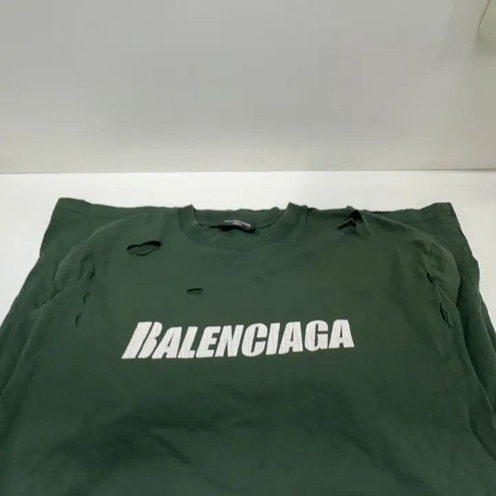 Balenciaga Balenciaga SS22 Destroyed Green T-Shirt Size US XXS / EU 40 - 9 Thumbnail