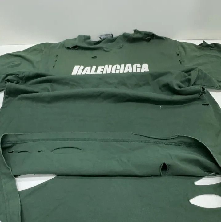 Balenciaga Balenciaga SS22 Destroyed Green T-Shirt Size US XXS / EU 40 - 8 Thumbnail