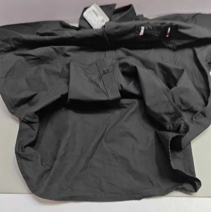 Balenciaga Balenciaga Black Long Sleeve Button Shirt for Men Size US M / EU 48-50 / 2 - 15 Thumbnail