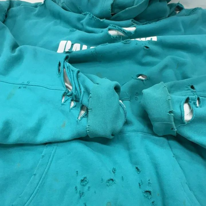 Balenciaga Balenciaga Distressed Hoodie in Sky Blue Size US M / EU 48-50 / 2 - 13 Thumbnail