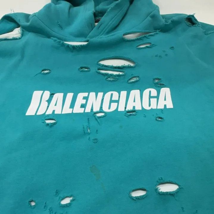 Balenciaga Balenciaga Distressed Hoodie in Sky Blue Size US M / EU 48-50 / 2 - 8 Thumbnail
